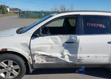 2012 Chevrolet Traverse 1Lt z USA, uszkodzony, nr VIN 1GNKRGED2CJ108175